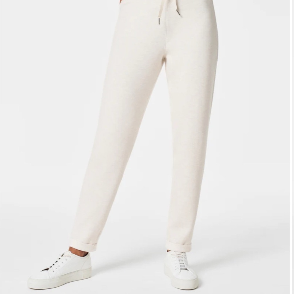 SPANX® AirEssentials
XL Tapered Pant - oatmeal heather - Picture 2 of 8